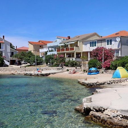 Apartments And Rooms With Parking Space Mandre, Pag - 6309 Kolan Eksteriør bilde