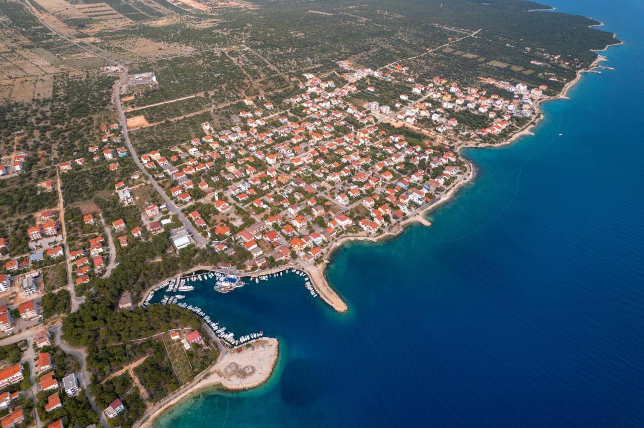 Apartments And Rooms With Parking Space Mandre, Pag - 6309 Kolan Eksteriør bilde