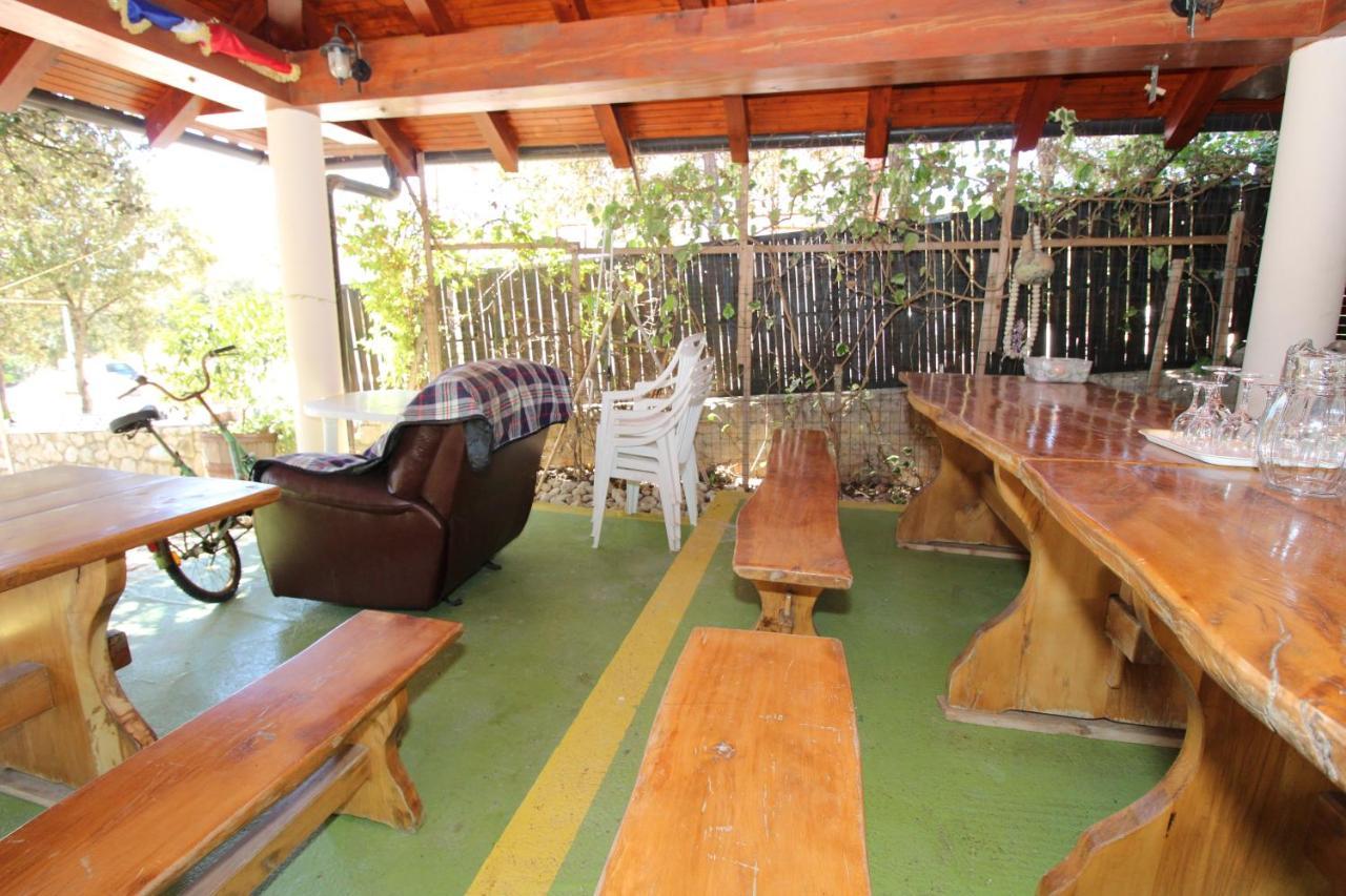 Apartments And Rooms With Parking Space Mandre, Pag - 6309 Kolan Eksteriør bilde