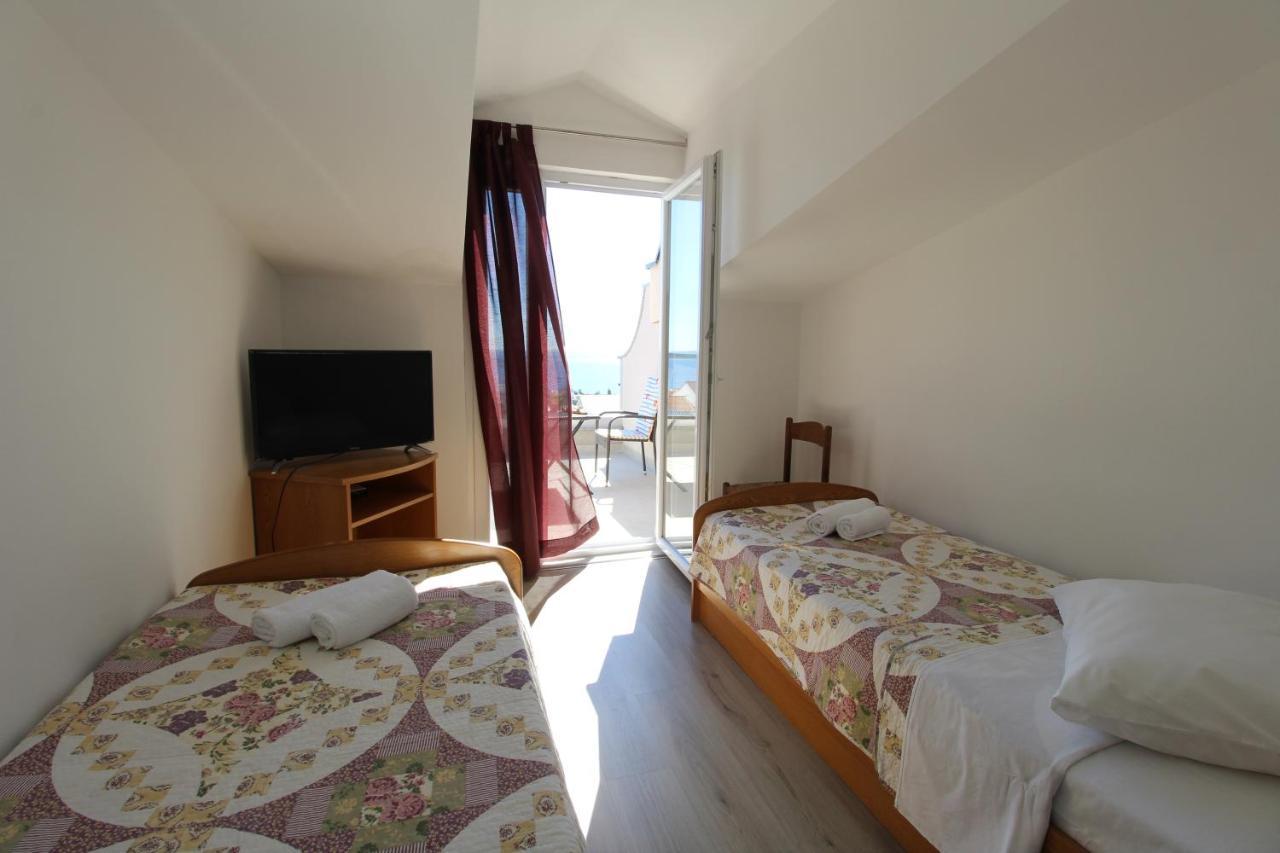 Apartments And Rooms With Parking Space Mandre, Pag - 6309 Kolan Eksteriør bilde