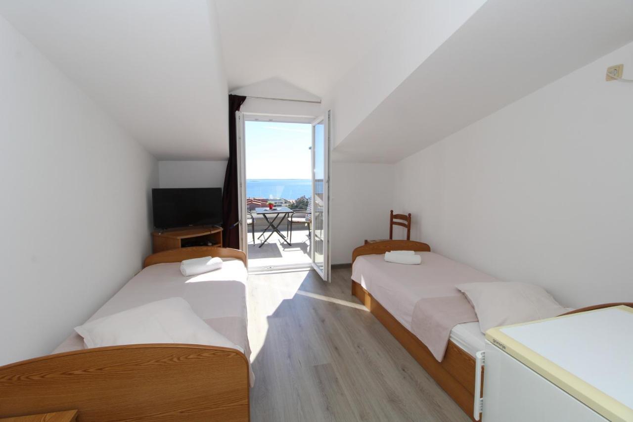 Apartments And Rooms With Parking Space Mandre, Pag - 6309 Kolan Eksteriør bilde