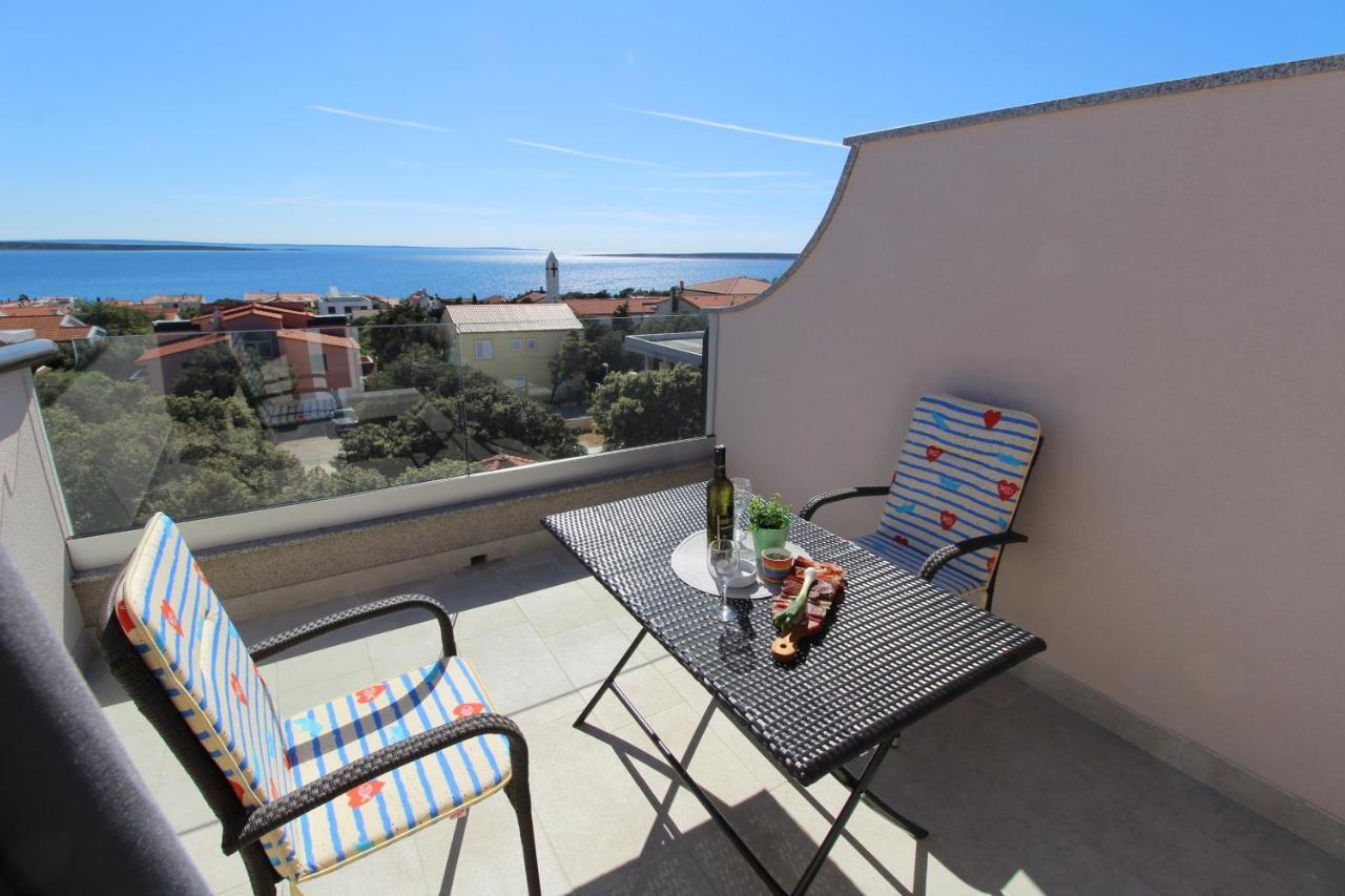 Apartments And Rooms With Parking Space Mandre, Pag - 6309 Kolan Eksteriør bilde